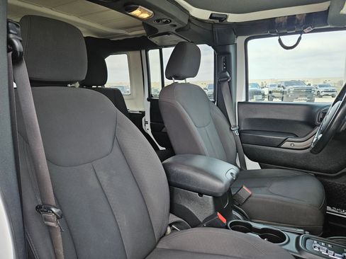 Used 2018 Jeep Wrangler Unlimited Sport S image 29