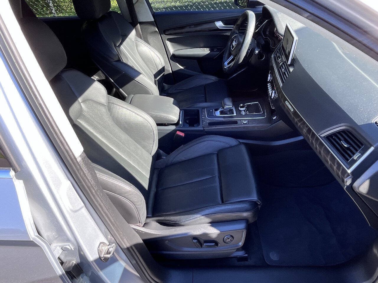 Used 2018 Audi Q5 2.0T Premium Plus w/ Premium Plus Package AWD/4WD image 25