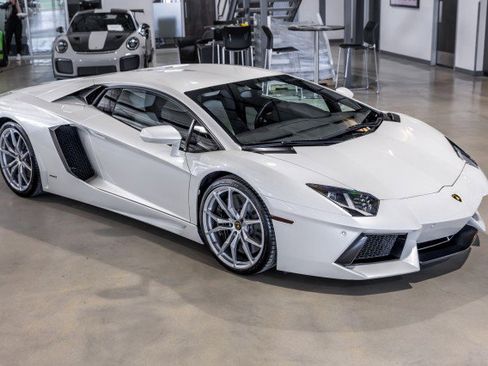 Used 2015 Lamborghini Aventador LP 700-4 image 26