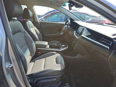 Used 2022 Kia Niro EX w/ Cold Weather Package image 8