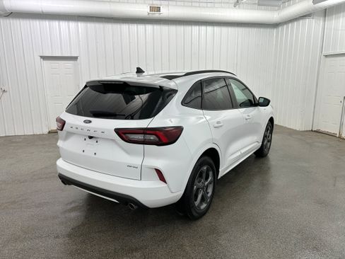 Used 2023 Ford Escape ST-Line AWD/4WD image 32