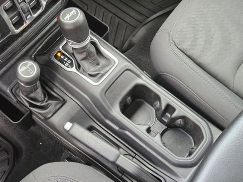Used 2019 Jeep Wrangler Unlimited Sport S AWD/4WD image 20