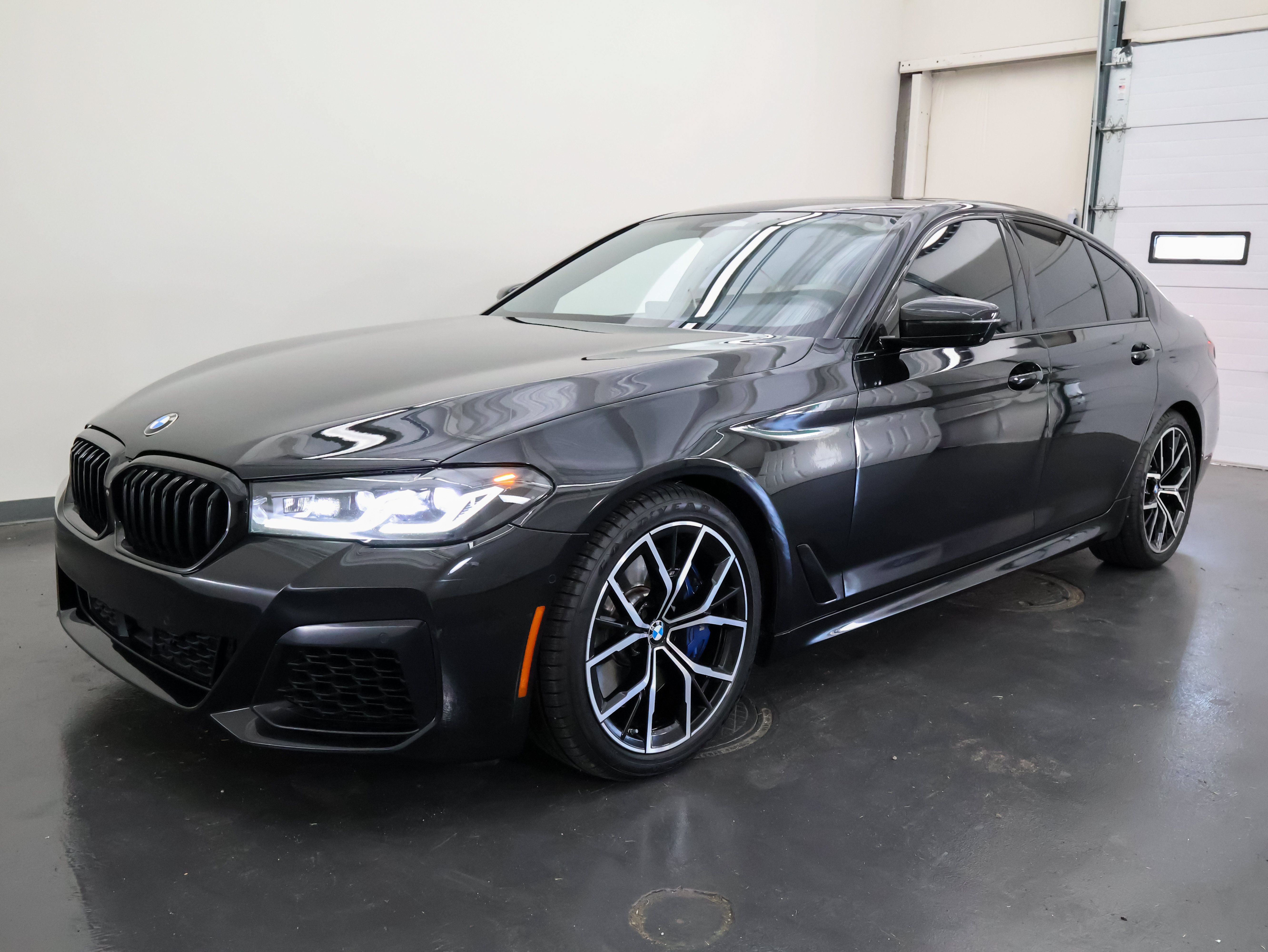 Used 2021 BMW M550i xDrive w/ Executive Package AWD/4WD image 7