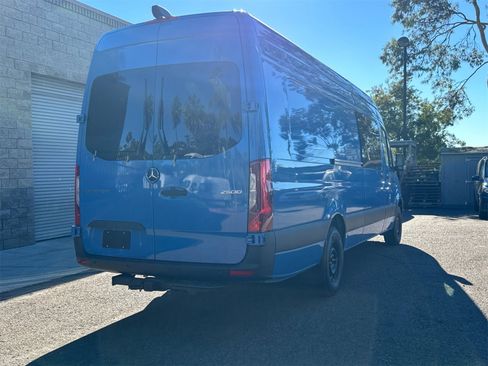 Used 2024 Mercedes-Benz Sprinter 2500 image 3