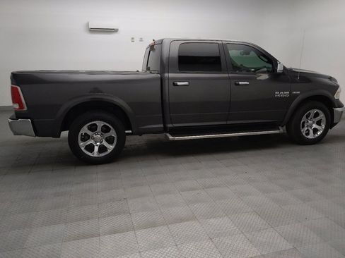 Used 2018 RAM 1500 Laramie RWD image 10