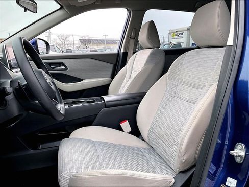 Used 2023 Nissan Rogue SV AWD/4WD image 10