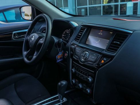 Used 2020 Nissan Pathfinder S image 20