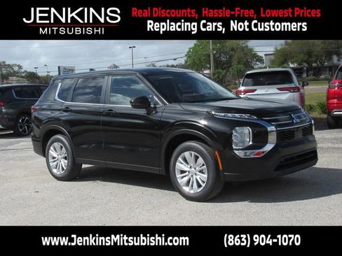 New 2026 Mitsubishi Outlander ES FWD image 1