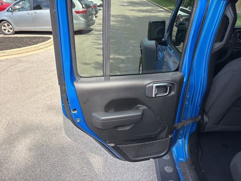 Used 2023 Jeep Wrangler Unlimited Sport AWD/4WD image 32