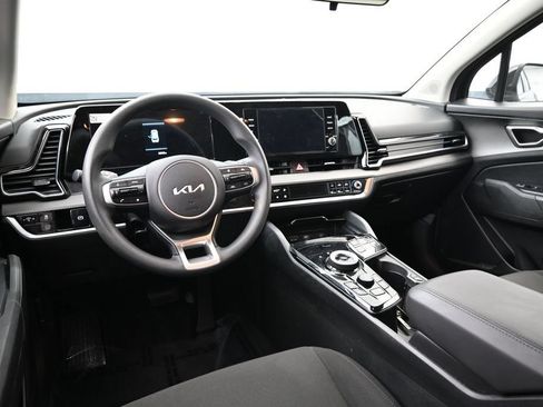 Certified 2025 Kia Sportage LX AWD/4WD image 11