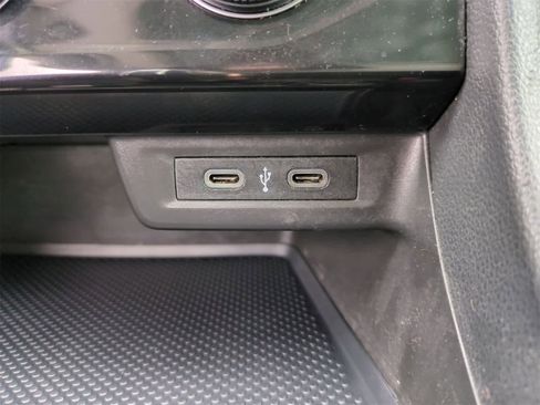 Used 2020 Volkswagen Jetta SE w/ SE Cold Weather Package image 31