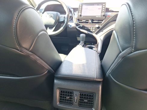 Used 2022 Toyota Camry XSE w/ Cold Weather Package FWD image 27
