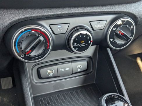 New 2026 Hyundai Venue SE image 22