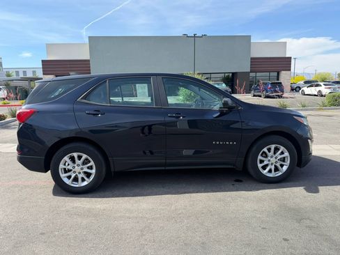 Used 2017 Chevrolet Equinox LS FWD image 6