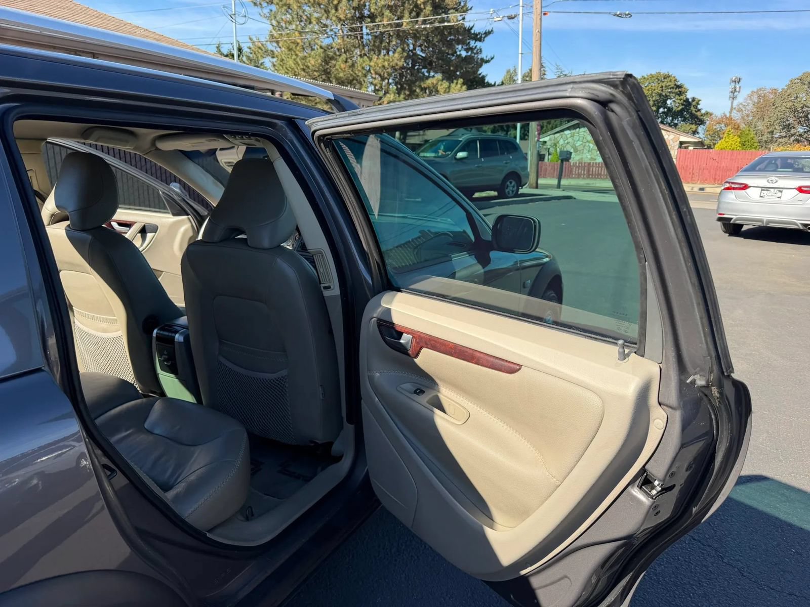 Used 2006 Volvo XC70 Ocean Race Edition AWD/4WD image 13