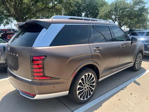 Used 2026 Hyundai Palisade Calligraphy FWD image 2