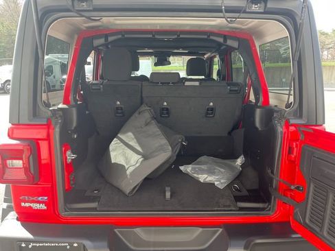 Used 2025 Jeep Wrangler Unlimited Rubicon 4xe w/ Safety Group AWD/4WD image 13