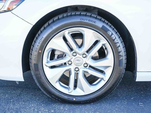 Certified 2020 Honda Accord LX image 12