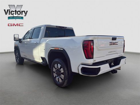 Used 2025 GMC Sierra 2500 Denali w/ Denali Reserve Package image 13