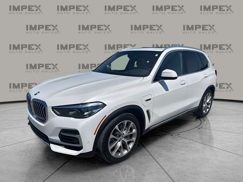 Used 2022 BMW X5 xDrive45e w/ Luxury Seating Package image 1