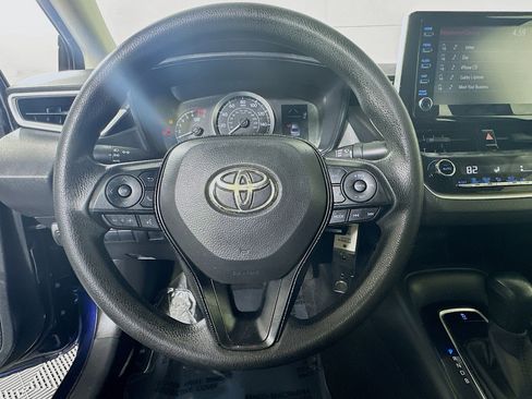 Used 2020 Toyota Corolla LE FWD image 15