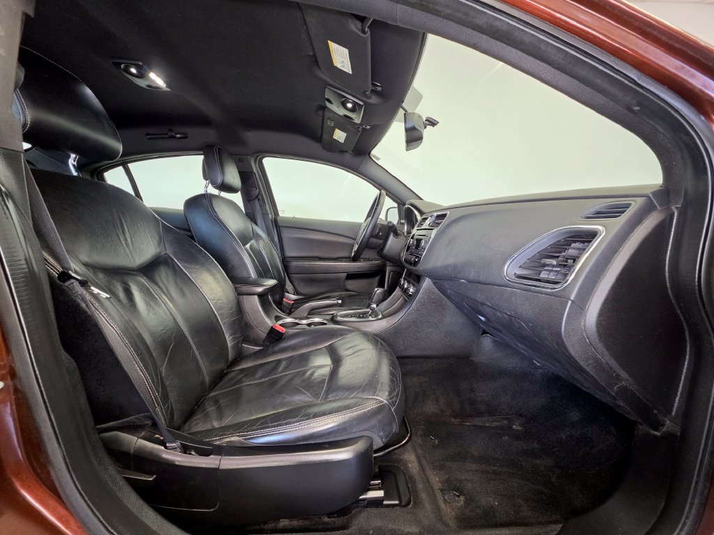 Used 2013 Chrysler 200 Limited FWD image 8