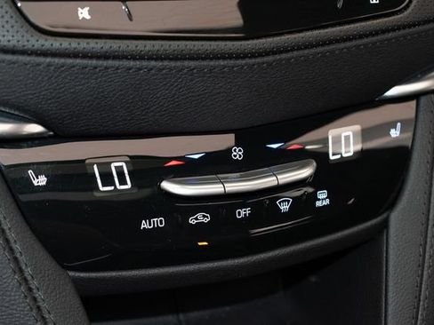 Used 2025 Cadillac XT5 Sportv w/ Technology Package AWD/4WD image 32