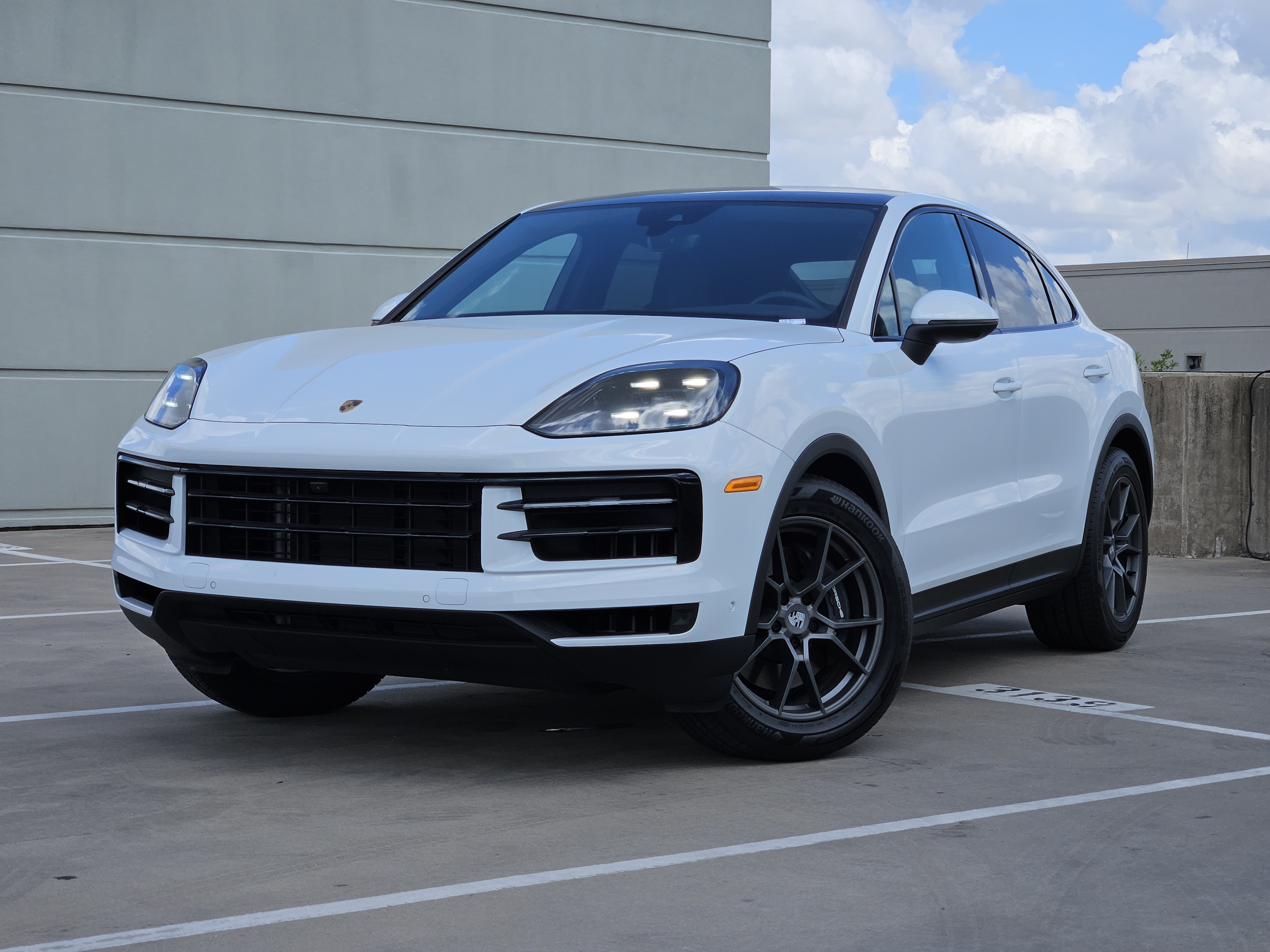 Certified 2026 Porsche Cayenne Coupe AWD/4WD image 1