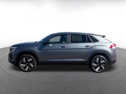 Used 2025 Volkswagen Atlas Cross Sport SE FWD image 8
