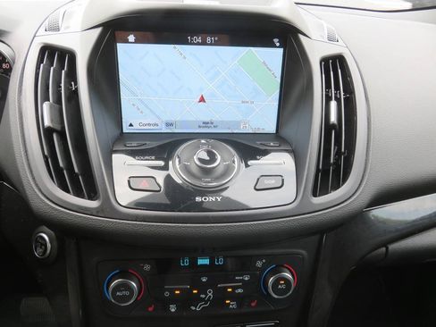 Used 2017 Ford Escape Titanium AWD/4WD image 17
