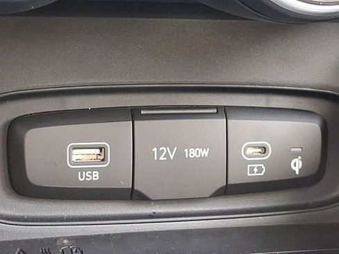 Certified 2026 Hyundai Venue SEL FWD image 23