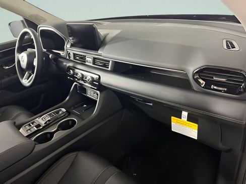 New 2025 Honda Pilot Touring image 31