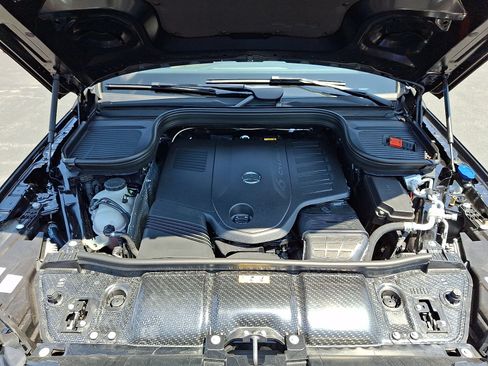 Certified 2026 Mercedes-Benz GLS 450 4MATIC image 30