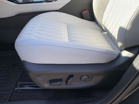 New 2025 Mitsubishi Outlander SEL image 12