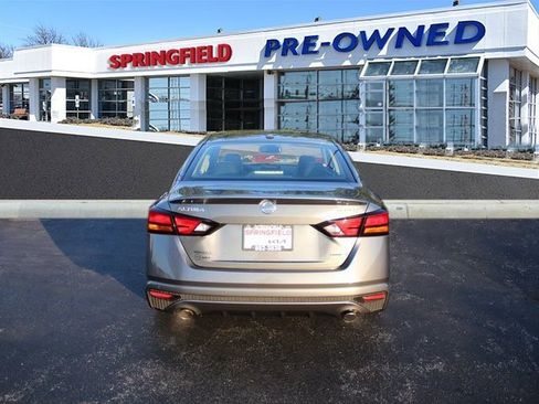 Used 2019 Nissan Altima 2.0 Platinum image 4