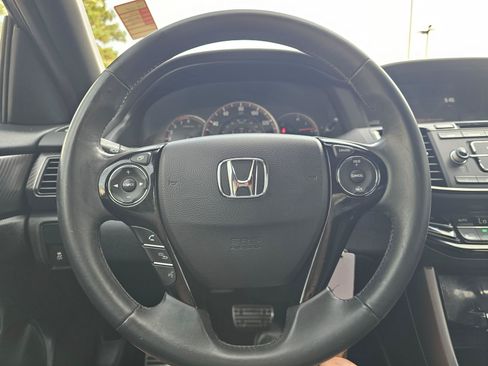 Used 2016 Honda Accord Sport image 25