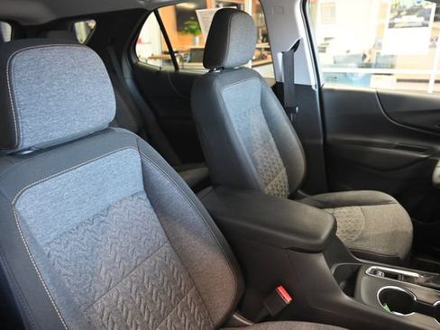 Used 2024 Chevrolet Equinox LT FWD image 8