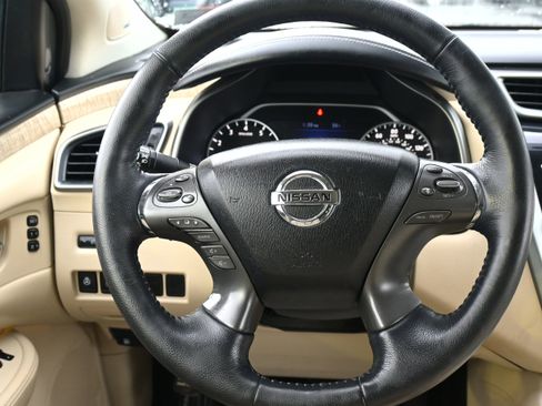 Used 2019 Nissan Murano SL image 17