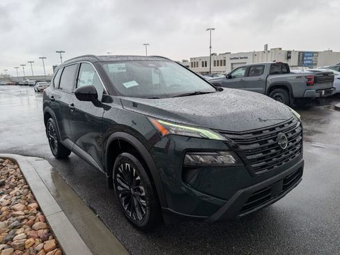 New 2026 Nissan Rogue SV AWD/4WD image 3