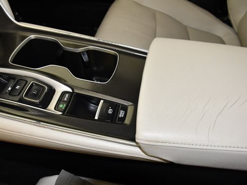 Used 2018 Honda Accord EX-L image 31