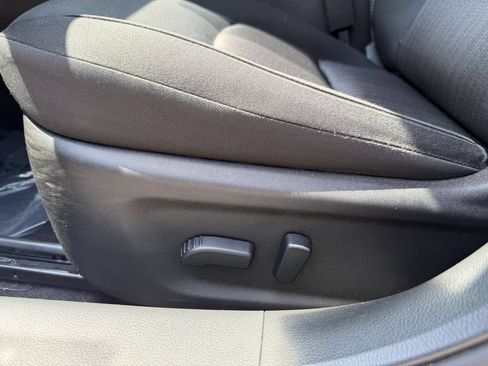 Used 2024 Nissan Altima 2.5 SV FWD image 17