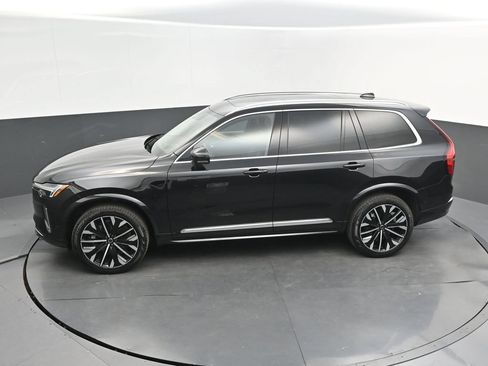Certified 2026 Volvo XC90 B6 Ultra AWD/4WD image 21
