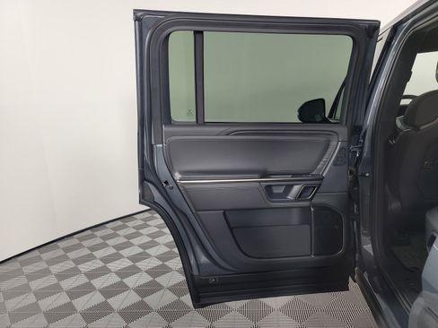 Used 2023 Rivian R1S Adventure image 18