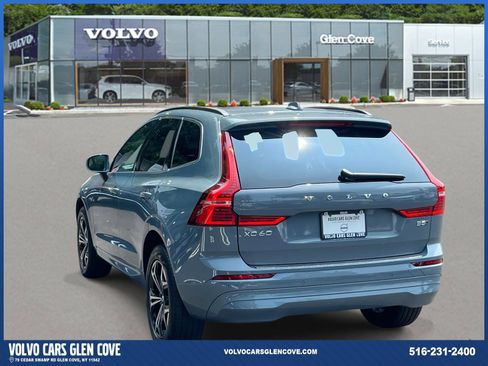 Certified 2022 Volvo XC60 B5 Momentum w/ Climate Package image 5