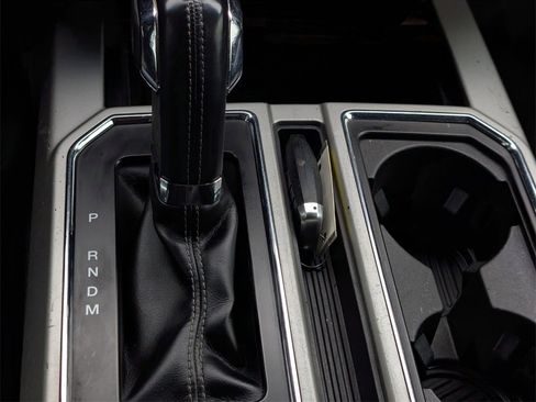 Used 2018 Ford F150 Lariat image 37