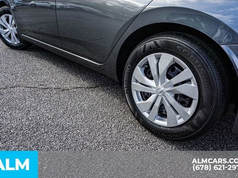 Used 2025 Nissan Versa S w/ Trunk Package image 15