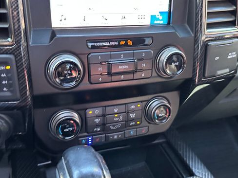 Used 2019 Ford F150 Raptor AWD/4WD image 32