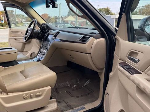 Used 2012 Cadillac Escalade EXT Luxury image 15
