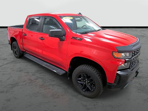 Used 2019 Chevrolet Silverado 1500 Custom Trail Boss w/ Custom Convenience Package image 5