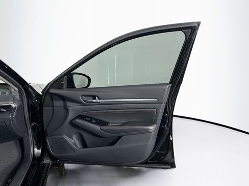 Used 2023 Nissan Altima 2.5 SR image 29